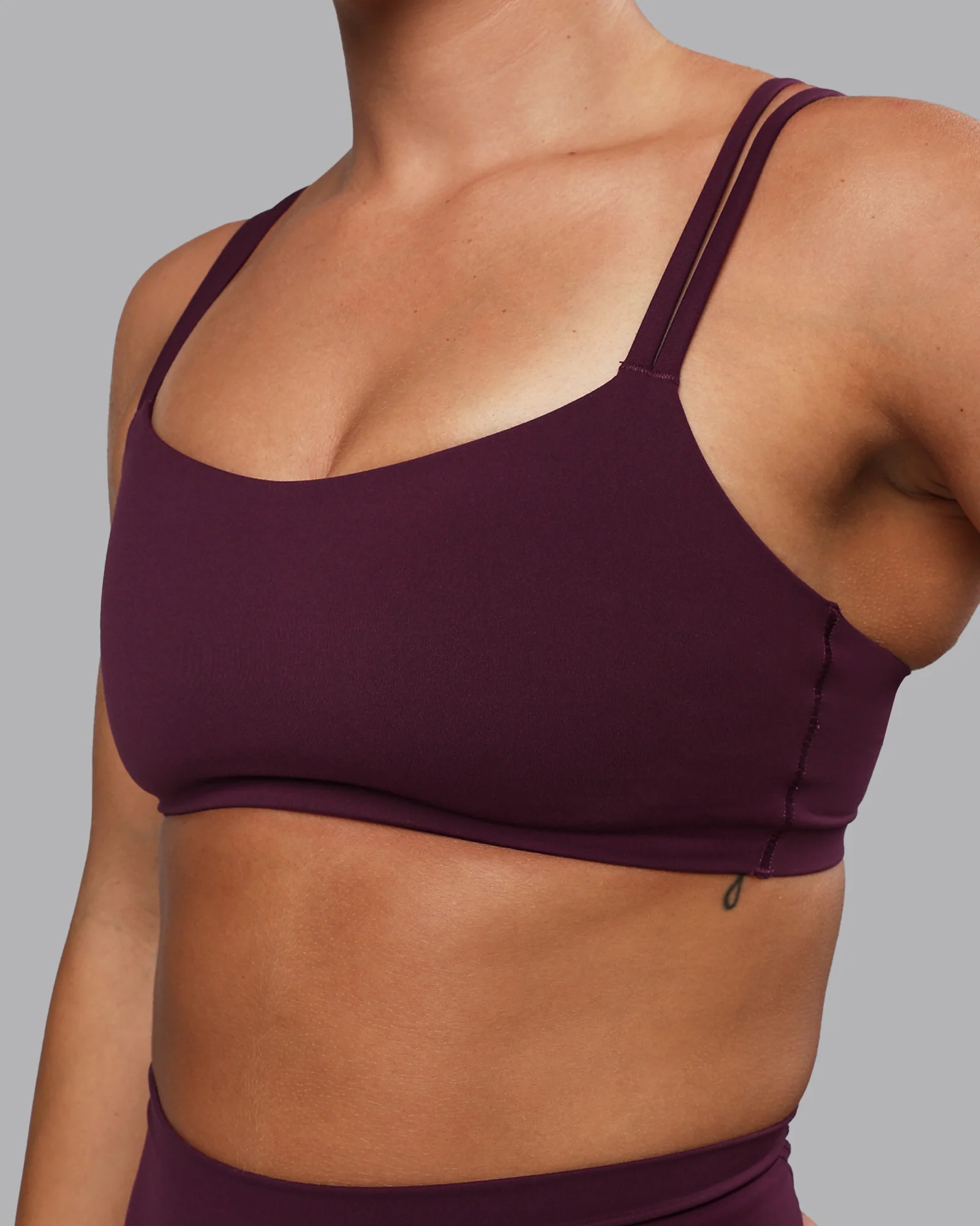 Vantage Sports Bra - Cherry Lacquer - Image 6