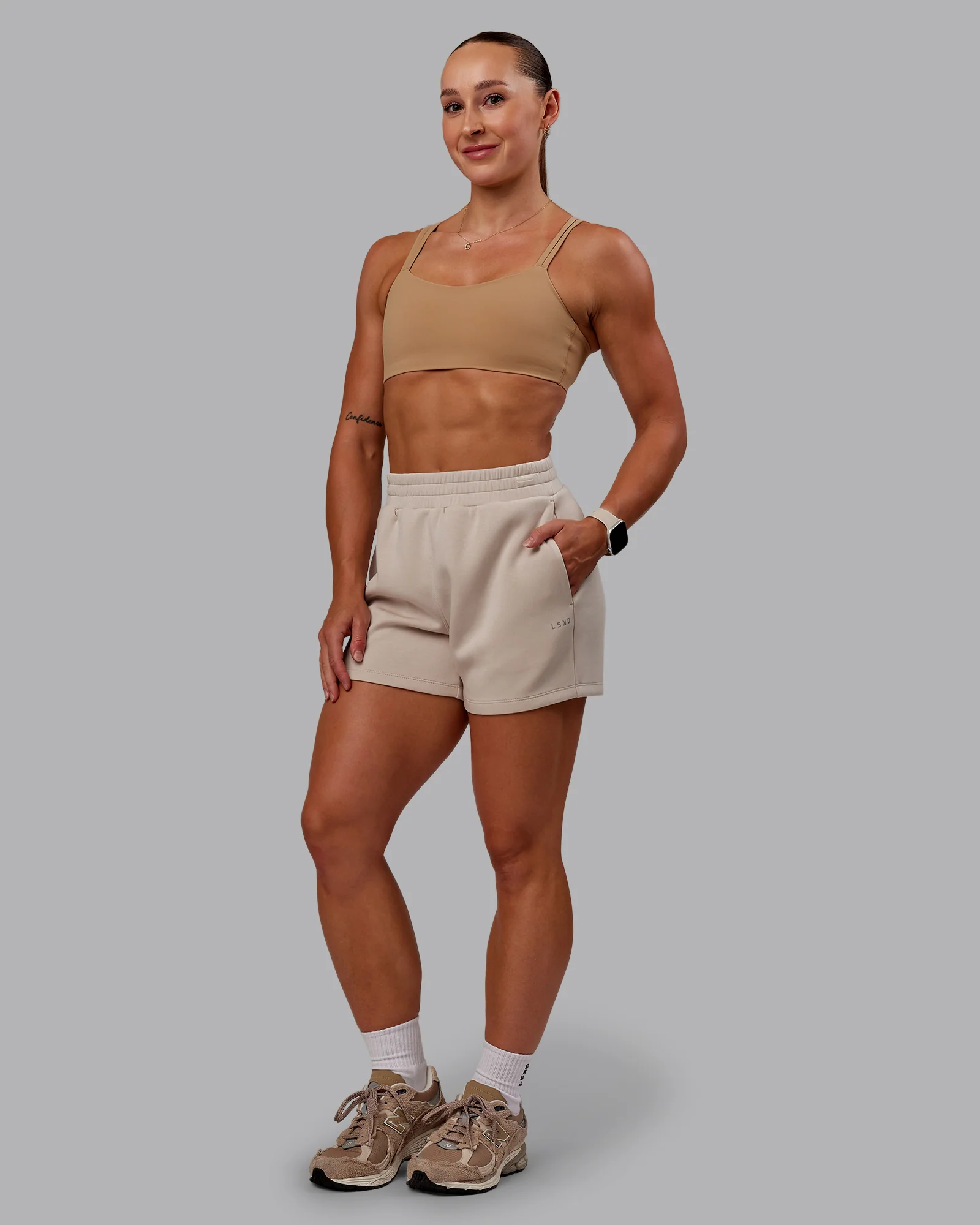 Vantage Sports Bra - Warm Smoke - Image 5