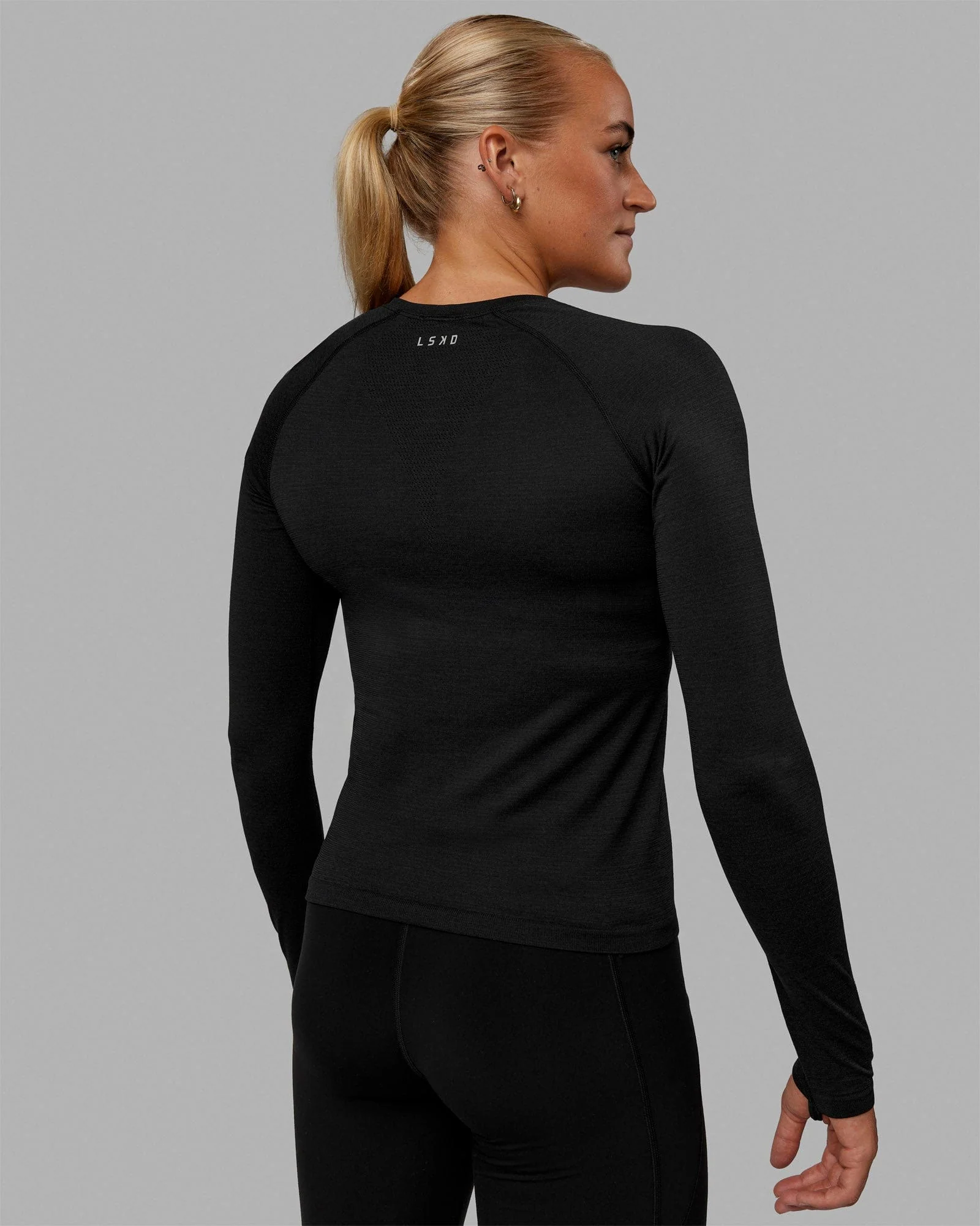 AeroFLX+ Seamless Long Sleeve Tee - Black Marl - Image 6