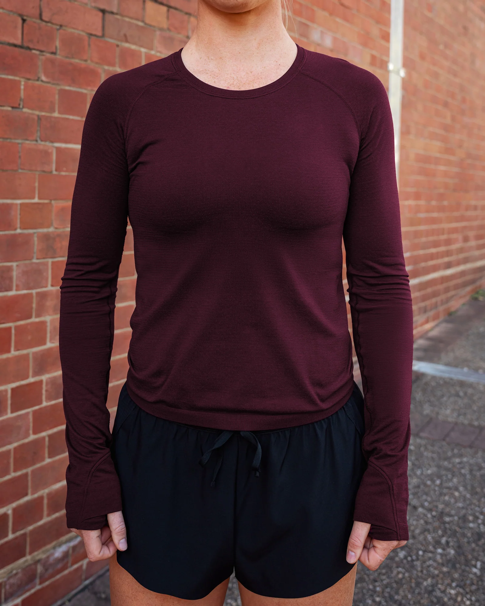 AeroFLX+ Seamless Long Sleeve Tee - Cherry Lacquer/Cherry Lacquer - Image 2