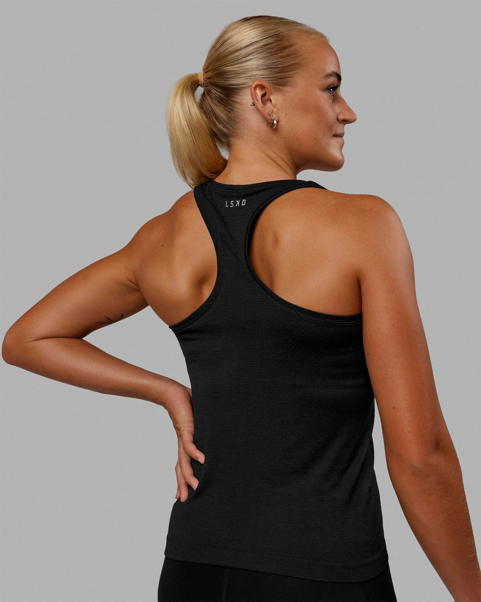 AeroFLX+ Seamless Tank - Black Marl - Image 4