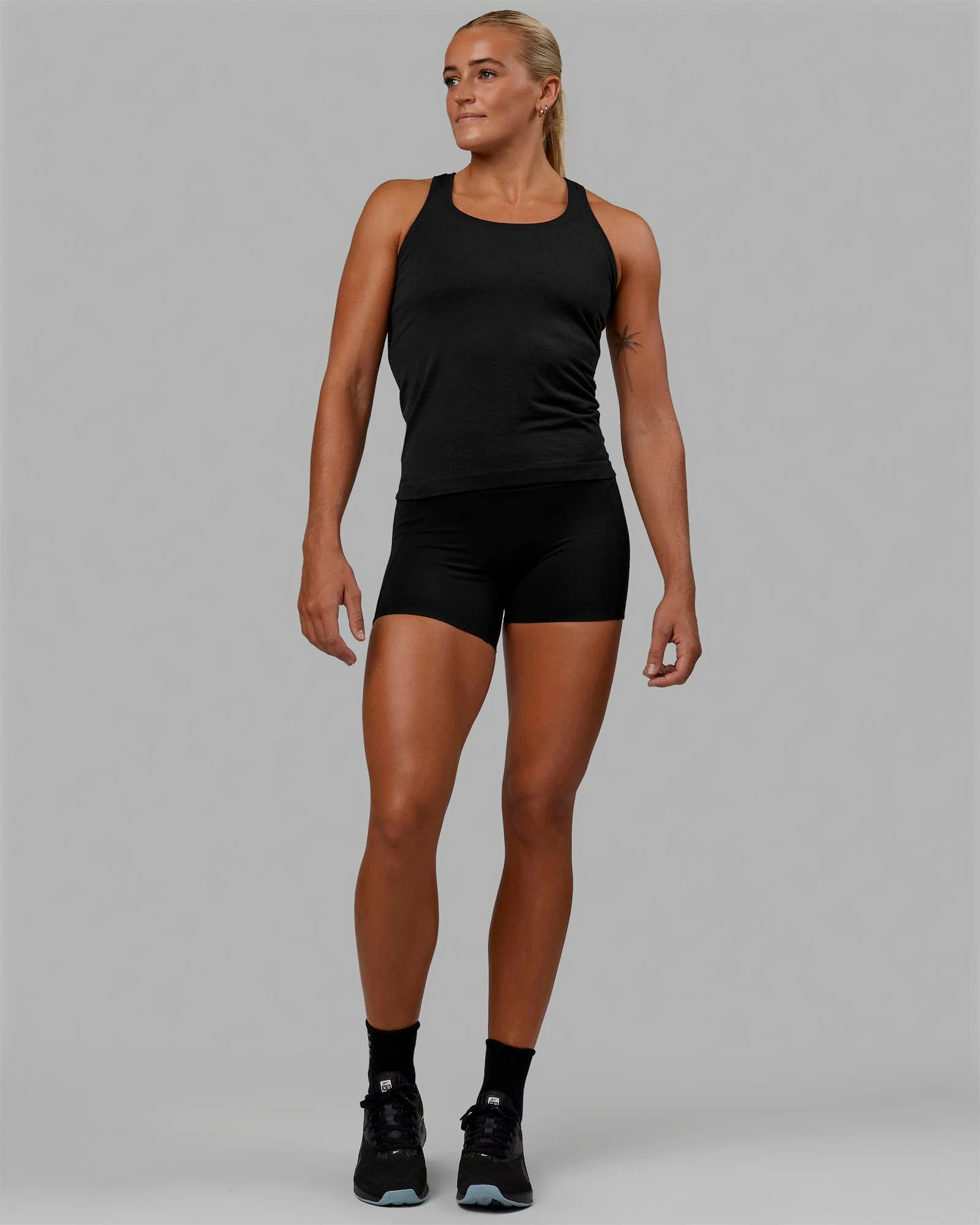 AeroFLX+ Seamless Tank - Black Marl - Image 8